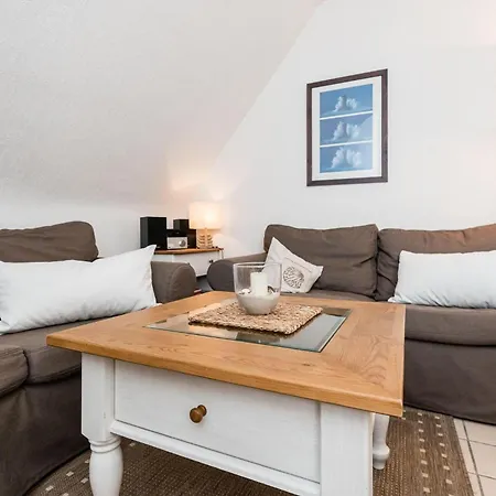 Appartement Haus-marell-1-og-wohnung-1-ost